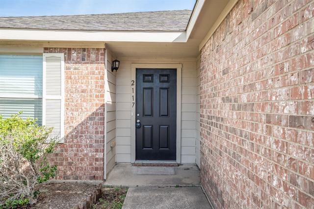 Photo - 2117 Laughlin Rd