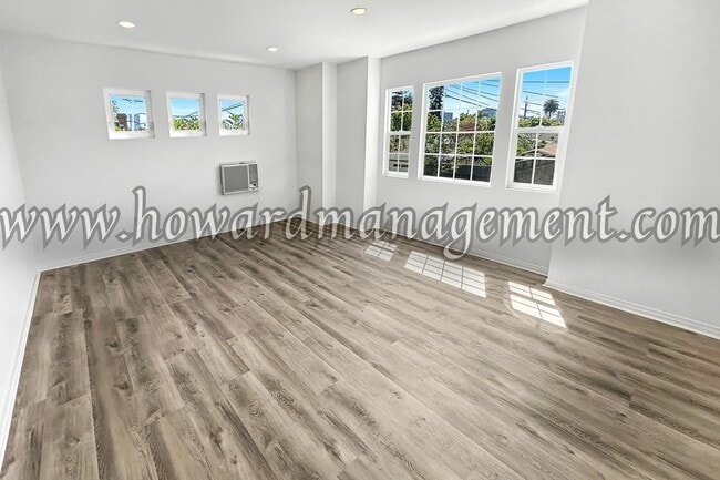 Photo - 1658 Centinela Ave Unidad 12425