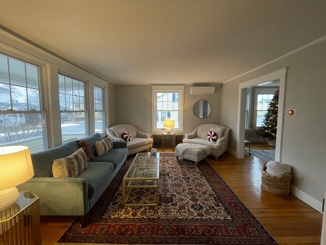 Photo - 21 McLean St