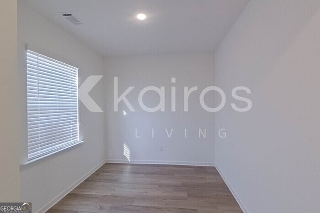 Photo - 208 Birch Ave