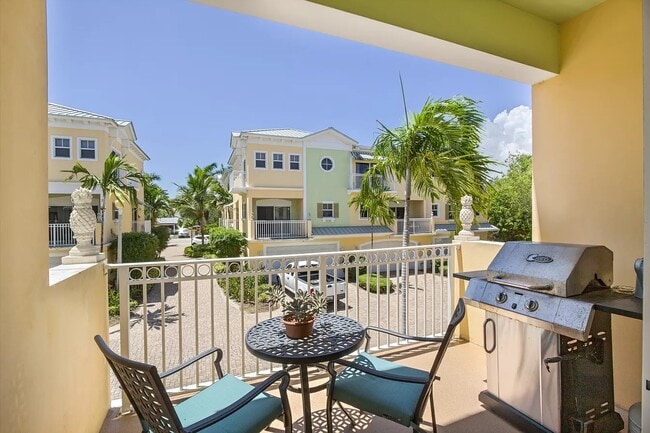 Photo - 708 SE 15th St