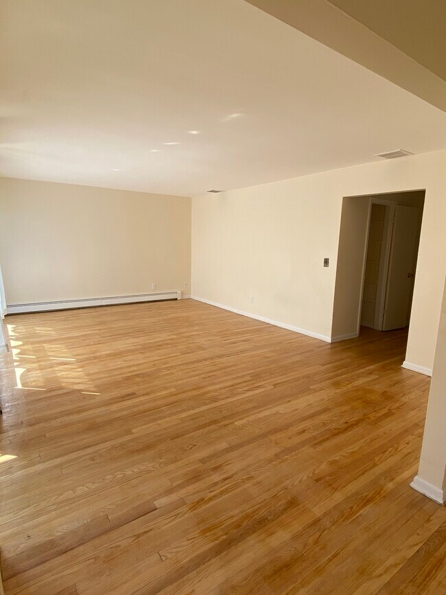 Photo - 39 Washington Ave