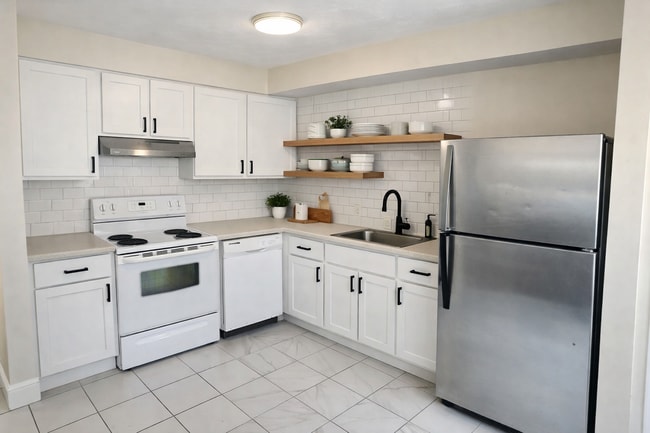 Photo - 26 Mechanic St