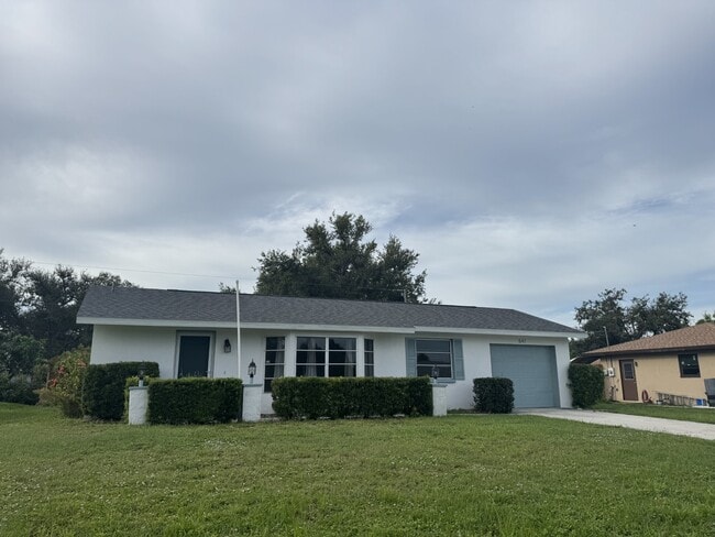 Building Photo - 641 Southland Rd Rental