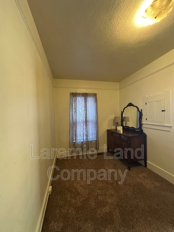 Photo - 154 1/2 North Hodgeman Street