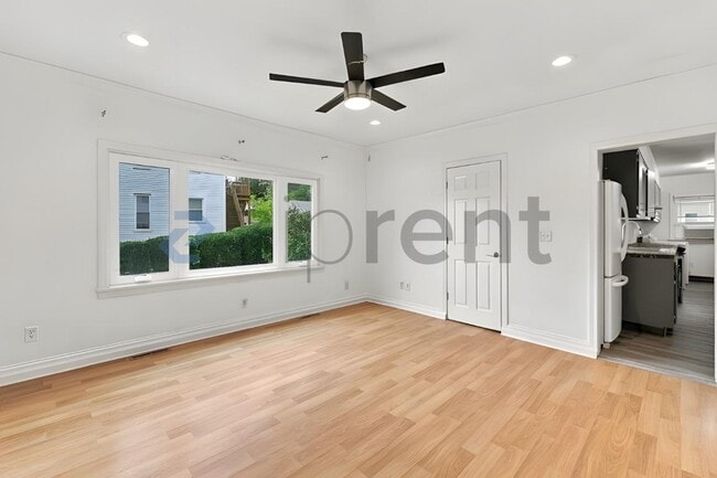 Unit 1st floor