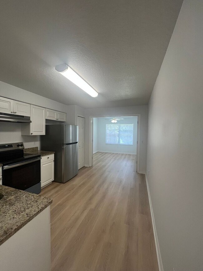 Photo - 38A Lindsay Dr Unit 38 A Lindsay Drive