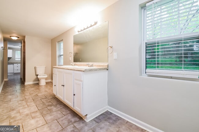 Photo - 185 Forest Rd