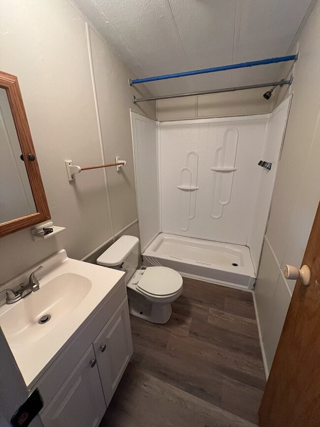 Photo - 2 Bedroom Mobile Home-516 Greenwood Dr.