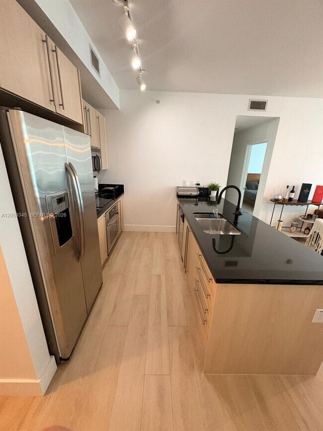 Photo - 1111 SW 1st Ave Unidad 2015-N