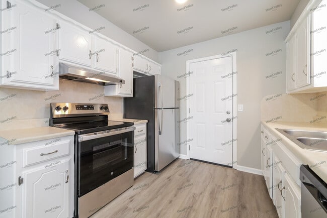 Photo - 723 Garden Grove