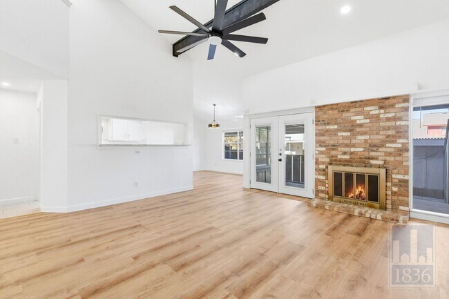 Building Photo - 2009 Sandberg Dr Unit 159