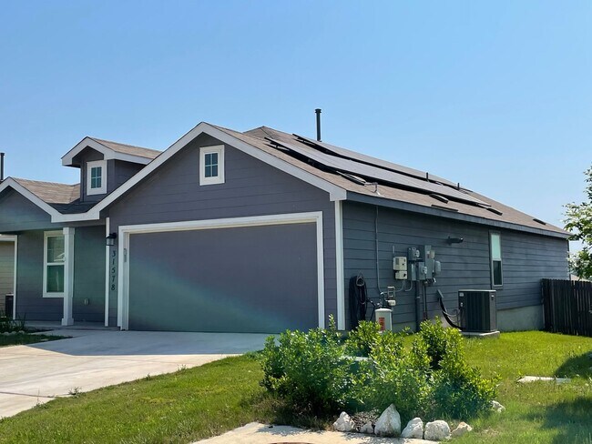 Photo - 2 weeks Free Rent! AVAILABLE IN BULVERDE! ...