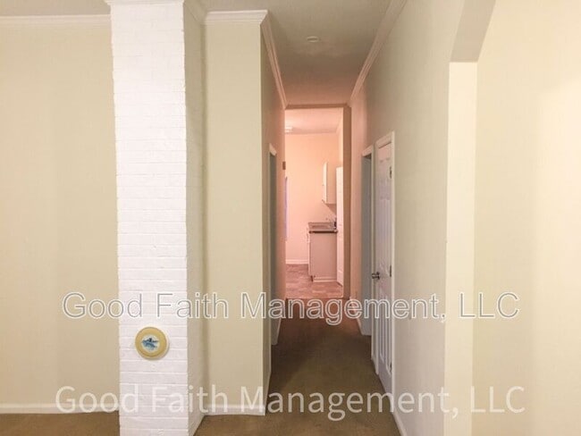 313 W 11th St