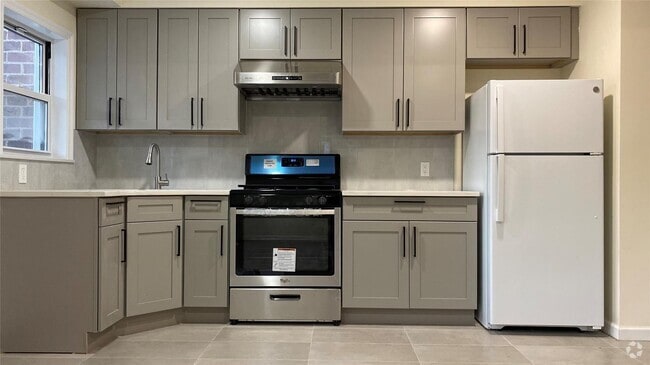 Building Photo - 59-44 Parsons Blvd Rental