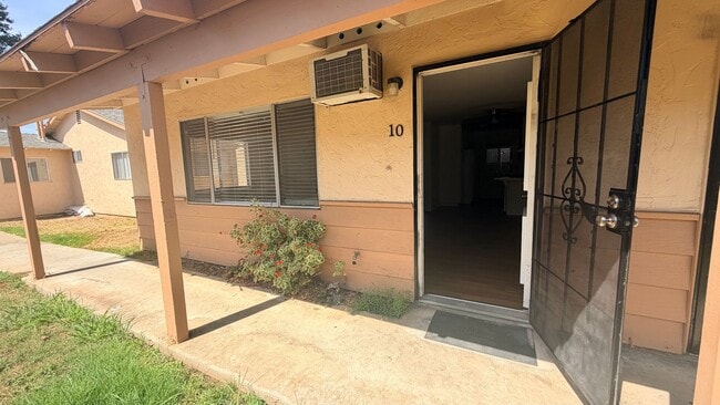 Photo - 974 Merritt Dr Unit 10