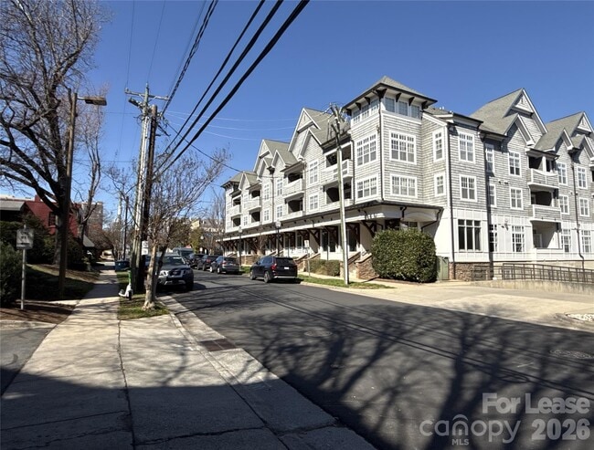 Building Photo - 301 E Tremont Ave Unit 305