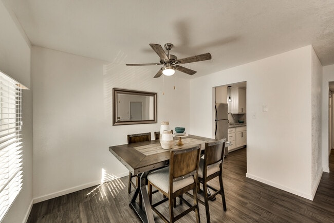 Photo - Shady Valley Square