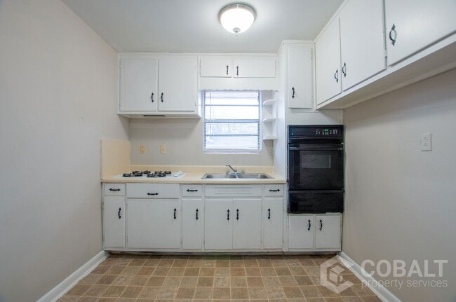 Photo - 896 Greenwood Ave NE Unit 10