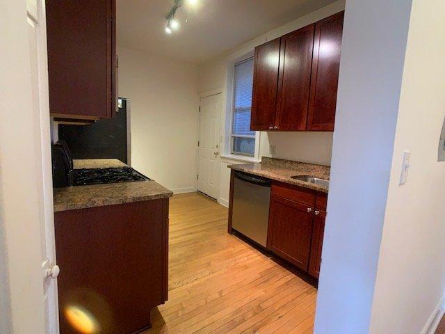 Building Photo - 2 bedroom in Chicago, IL IL 60640 Unit 2 Rental