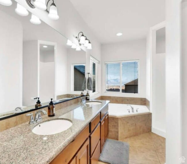 Photo - 3989 E Yakima Way Unit A