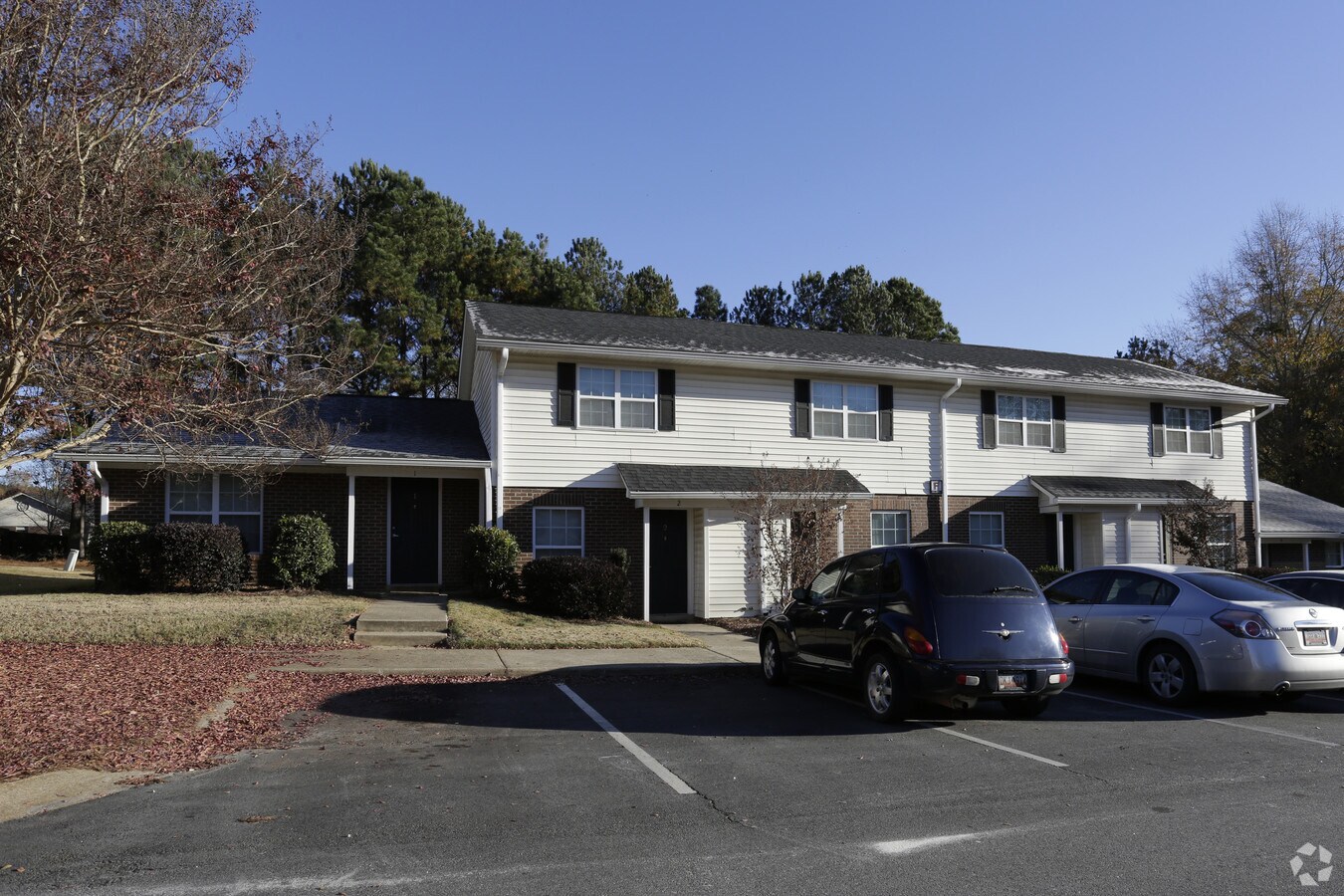 Meadowbrook Apartments - Meadowbrook Apartments