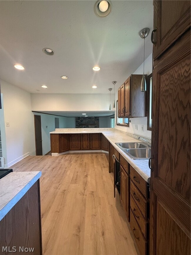 Photo - 6580 Forest Glen Ave