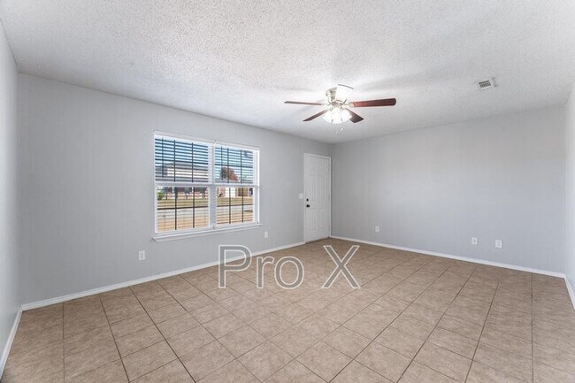 Photo - 3503 SW Victoria Pl Unidad Apt 2