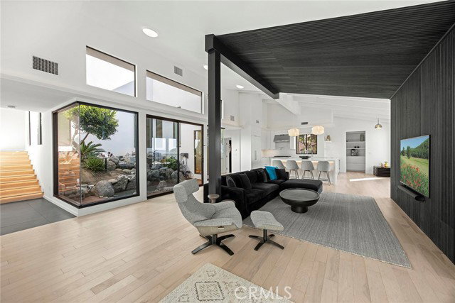 Photo - 275 S Owens Dr
