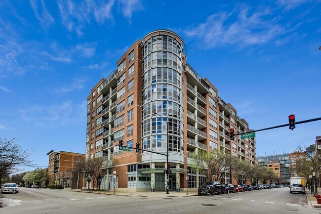 Building Photo - 1200 W Monroe St Unit 315