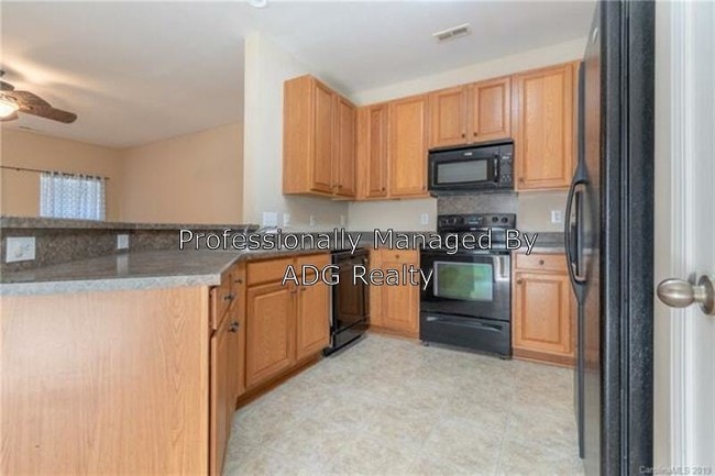 Photo - 17746 Caldwell Track Dr