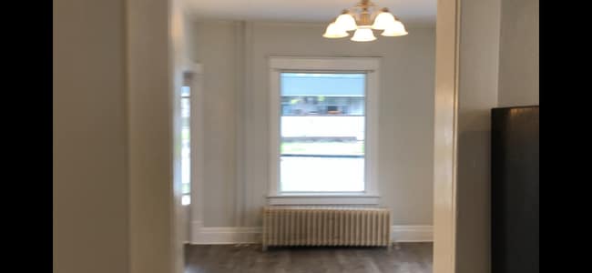 Photo - 210 Dixon Ave