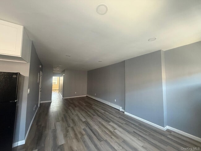 Photo - 181 Hale Ave