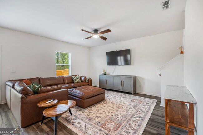 Photo - 157 Casteel Ln