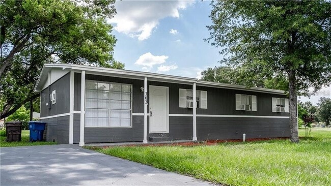 Photo - 302 Sherwood Dr