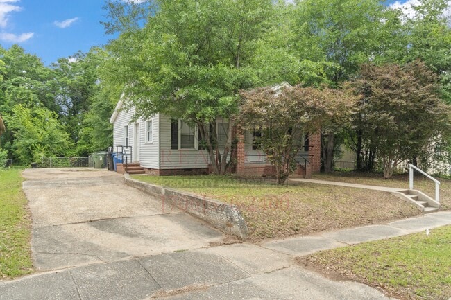 Photo - 1527 11th Ave