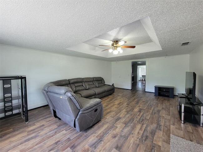 Photo - 1112 VZ Co Rd 1703