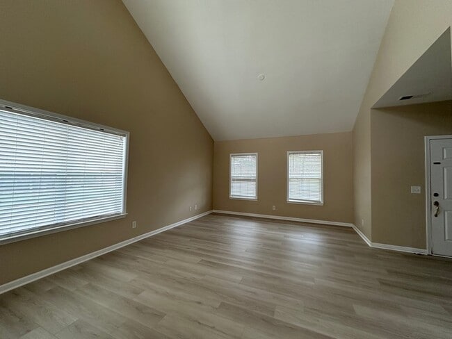 Photo - 3 bed 2.5 bath in Dixie - Berryhill