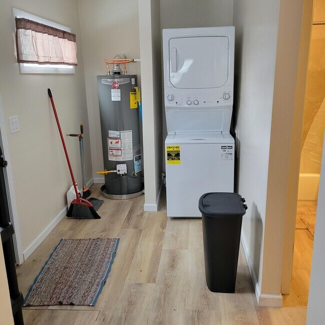 Photo - 1213 Center St