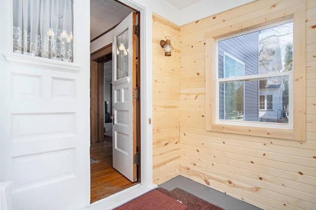 Photo - 307 Lincoln St