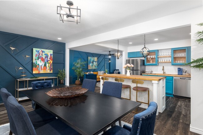 Photo - 142 Lake Valley St