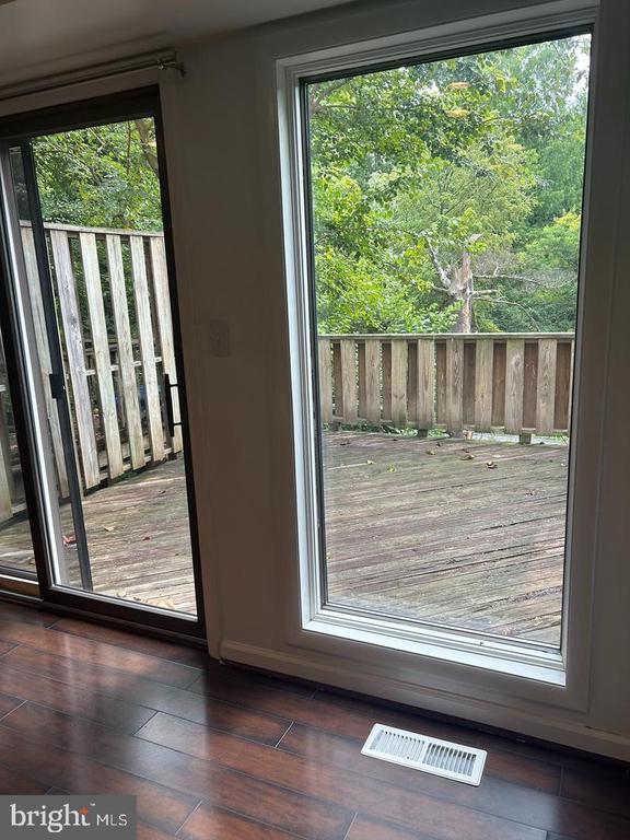 Photo - 5497 Endicott Ln