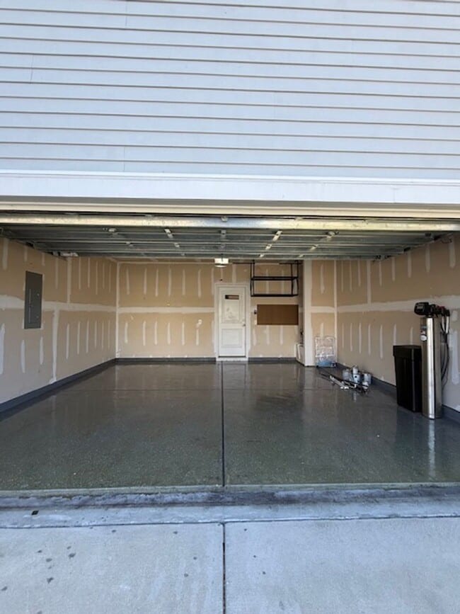 Photo - Beautiful 4BR Home in Shadow Moss – Available Now!