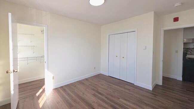 Photo - 8 Wall St Unit 1