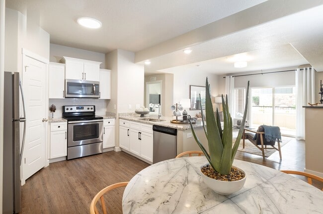 Open Concept Kitchen, Dining and Livingroom - Herriman Towne Center