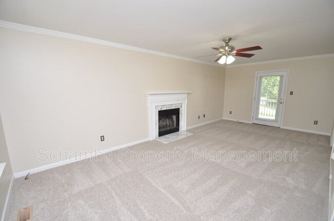 Photo - 1404 Woodline Dr