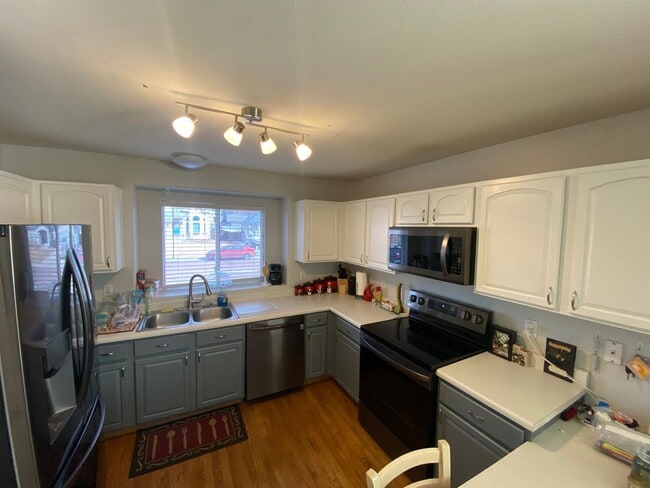 Photo - Nice 4 Bed 2 Bath Home Close to Ft Carson!!!