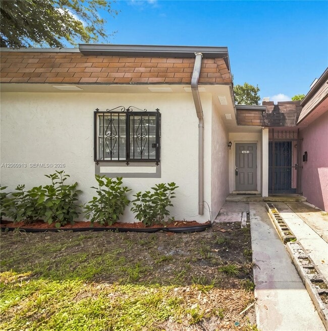Photo - 3856 NW 207 St Rd