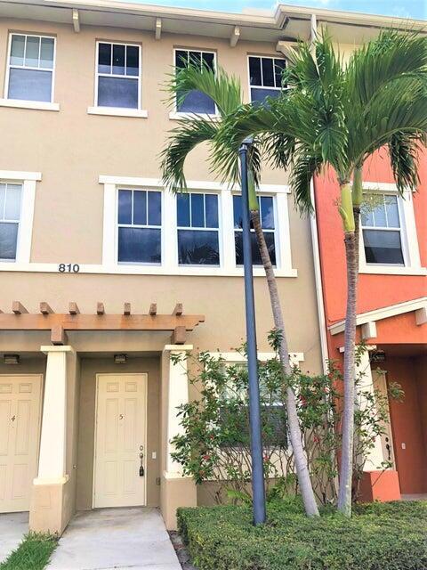 Building Photo - 810 Marina Del Ray Ln