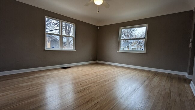 Photo - SUPER CUTE 2 or 3 BEDROOM HOME + GARAGE IN QUIET EDGEWATER NEIGHBORHOOD!